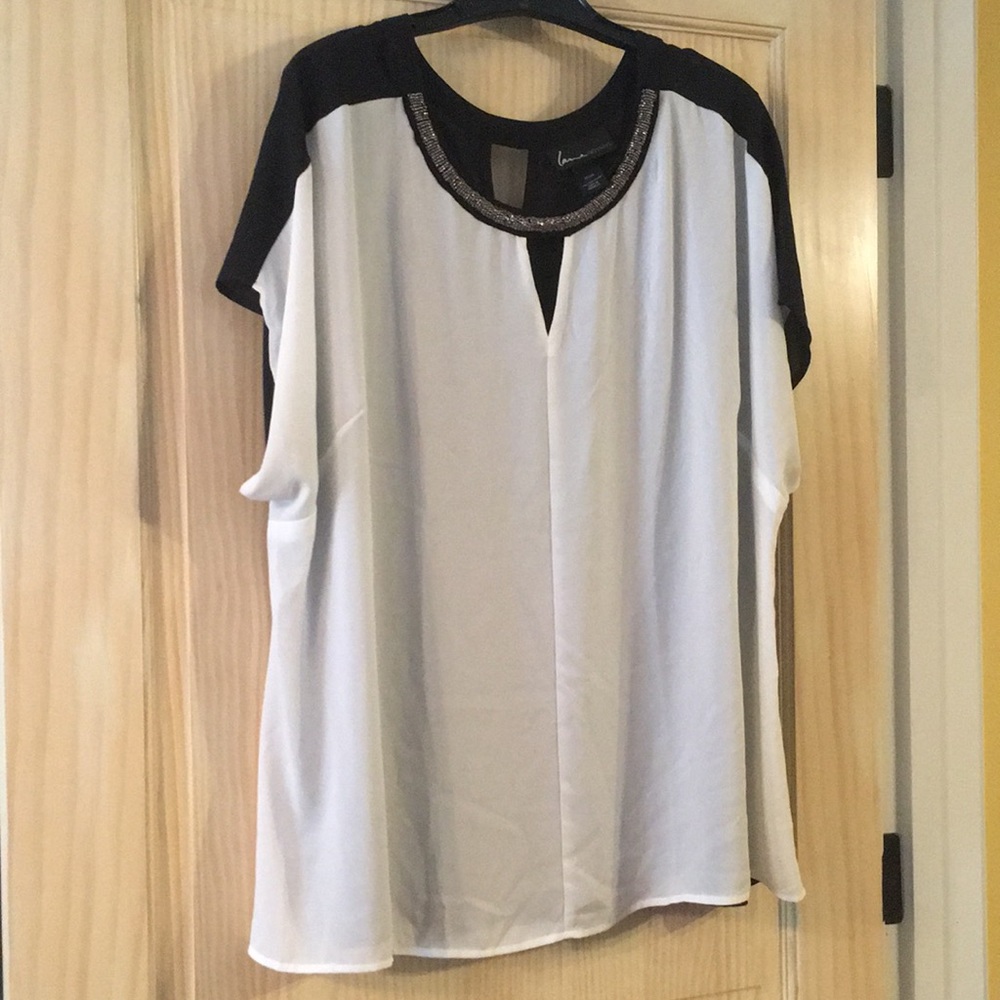 22/24 dressy blouse w/collar beading
